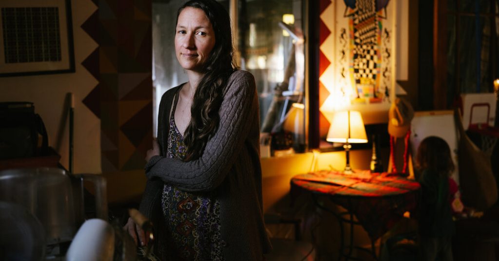 Emerging Trend of Unmedicated Births Raises Concerns Among Experts About Potential Dangers.