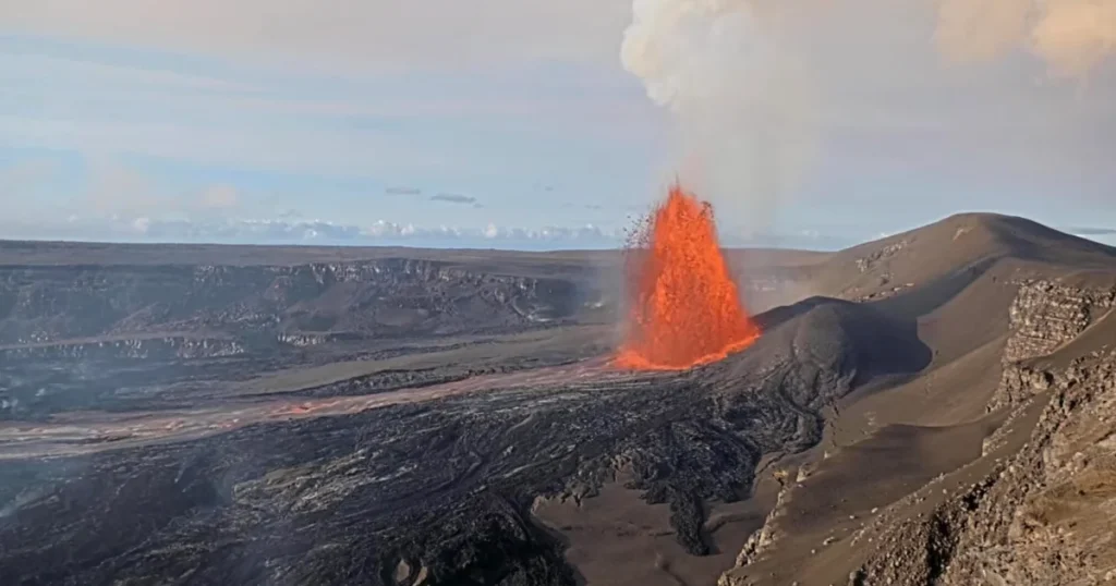 Kilauea volcano in Hawaii experiences another eruption, producing lava fountains up to 1,000 feet high.