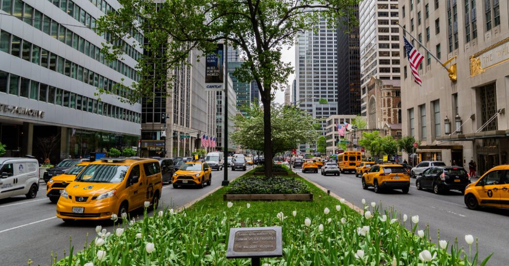 New York City Proposes Plans for Park Avenue Redesign and Potential New Visuals.