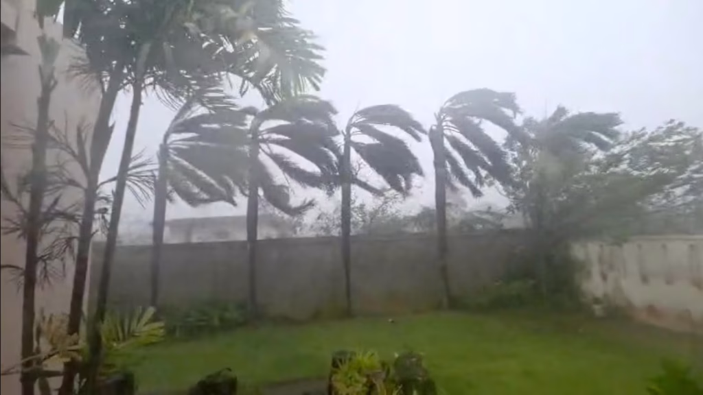 Powerful Super Typhoon Sinlaku strikes isolated US islands in the Pacific with strong winds.