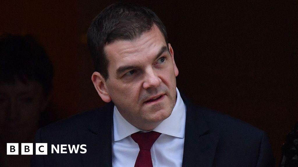 Senior Foreign Office official Olly Robbins set to depart following controversy over Mandelson vetting process.