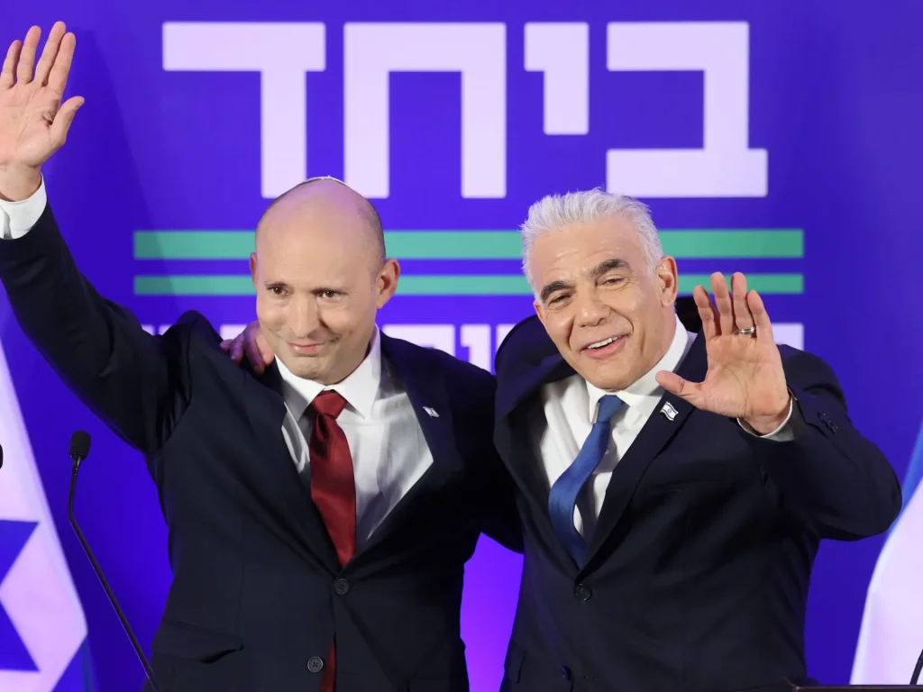 Study: Efforts by Bennett and Lapid to challenge Netanyahu's leadership in Israel