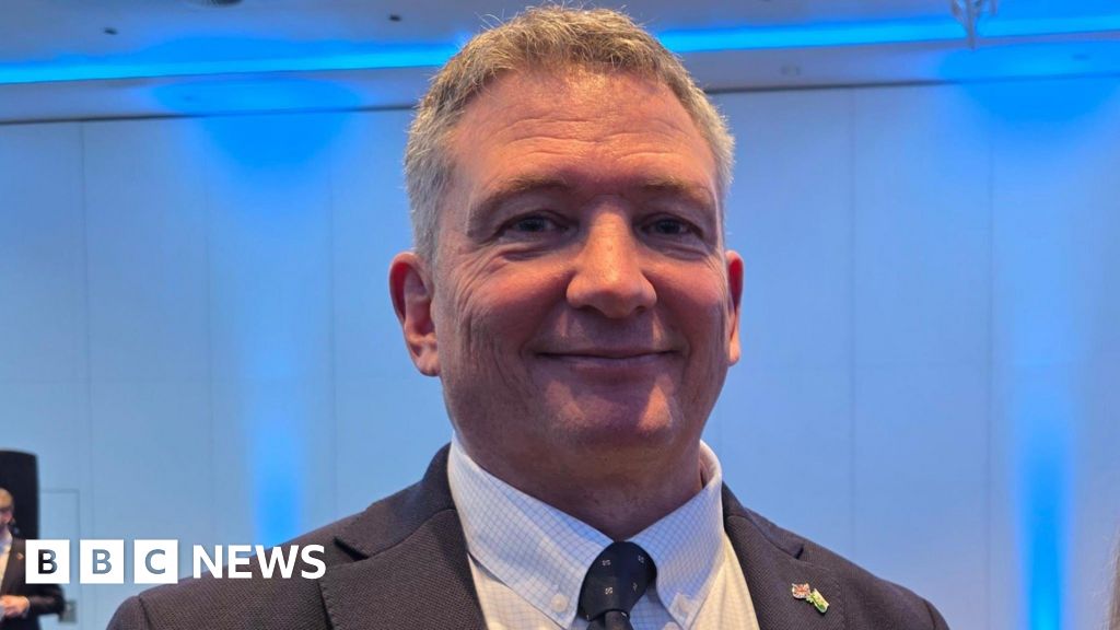 Three candidates from the Reform party withdraw from a Welsh electoral district.