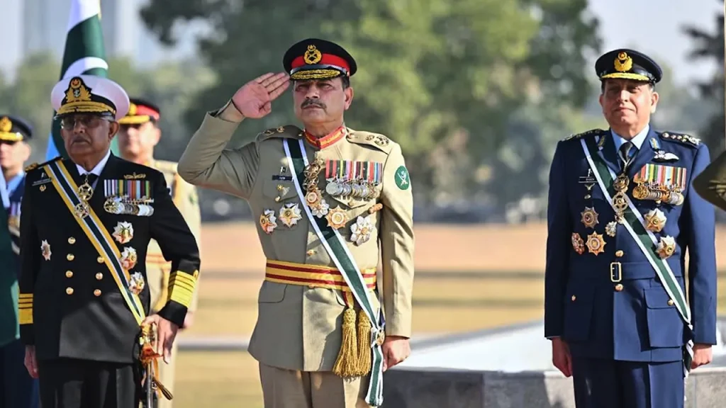 [Trump highlights Pakistan's General Munir as an important link for discussions with Iran.