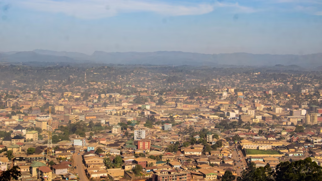 US Army officer in Virginia faces charges for allegedly conspiring to support separatist groups in Cameroon.