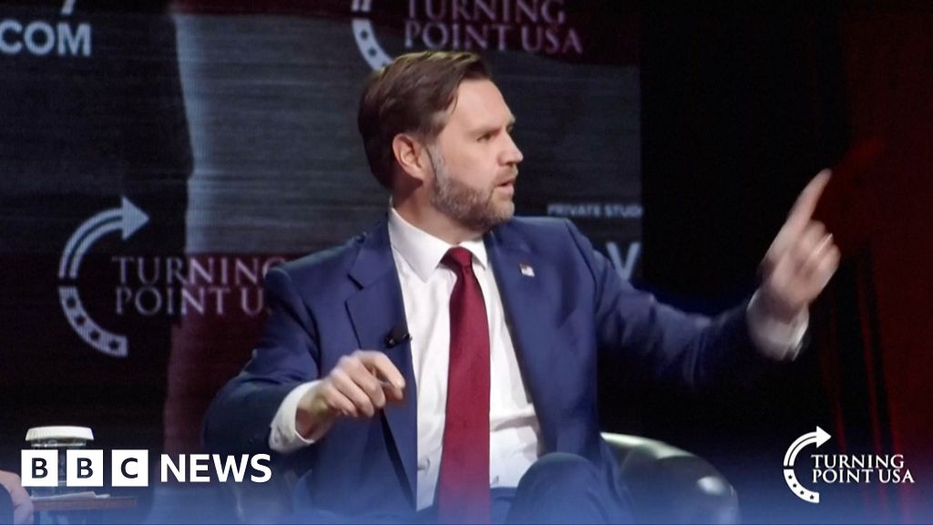 [Vance Faces Disruptive Responses While Criticizing Pope