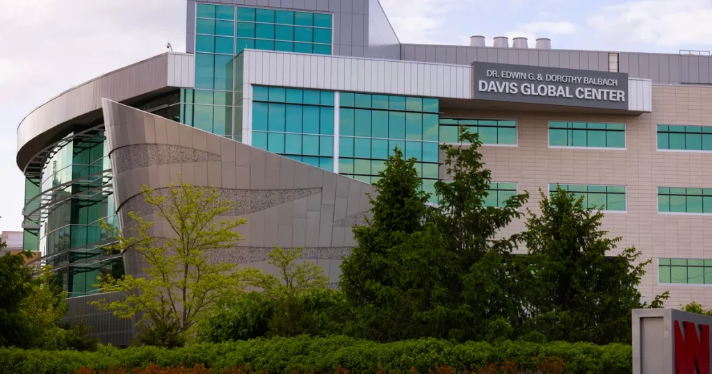 17 U.S. citizens from cruise ship affected by hantavirus return home, with one confirmed case and another exhibiting symptoms.
