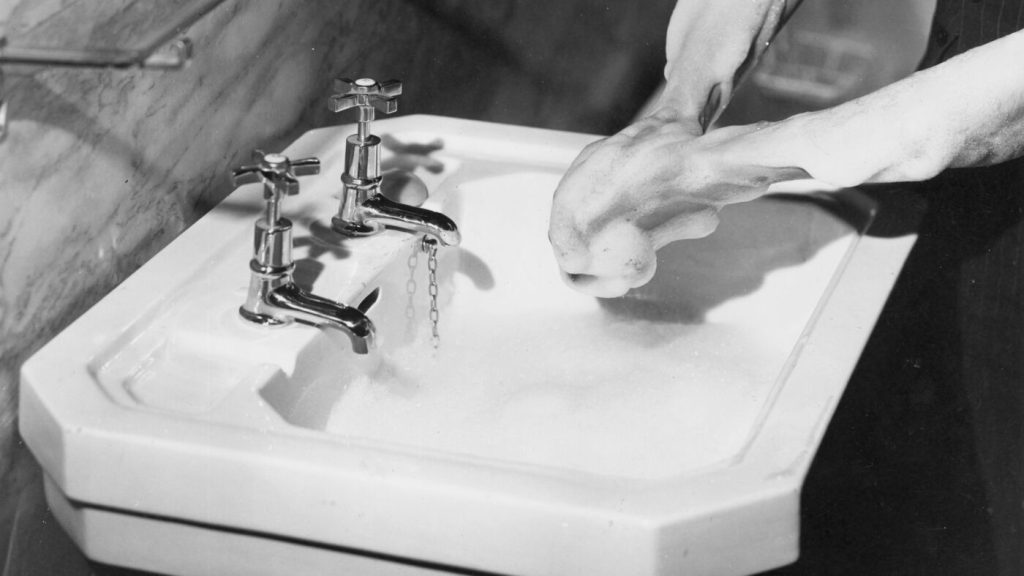 Examining the Shift in Pronunciation from 'Wash' to 'Warsh'