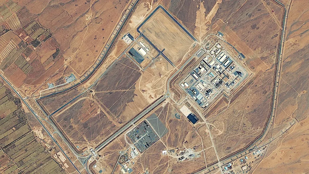 [Experts advise Trump administration that any agreement with Iran must prevent plutonium development for nuclear weapons.