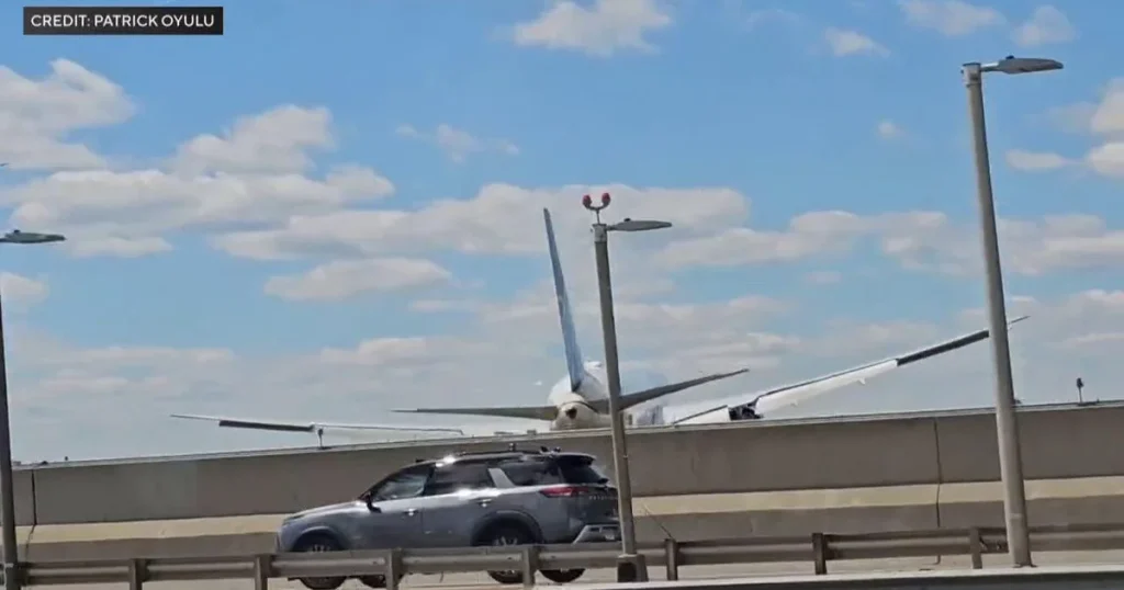 Footage captures United Airlines plane colliding with truck on New Jersey Turnpike prior to landing at Newark Liberty Airport.