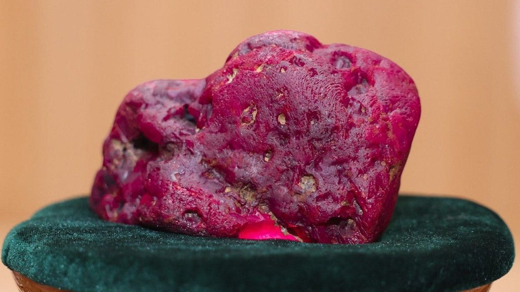 [Large ruby discovered in conflict-affected area of Myanmar