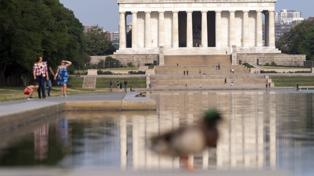 Nonprofit files lawsuit against federal government regarding proposed blue color for the Lincoln Memorial Reflecting Pool