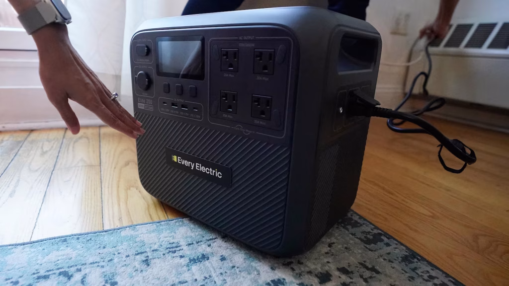 Program to provide air conditioning batteries for renters may aid cities in alleviating grid pressure during heat waves.