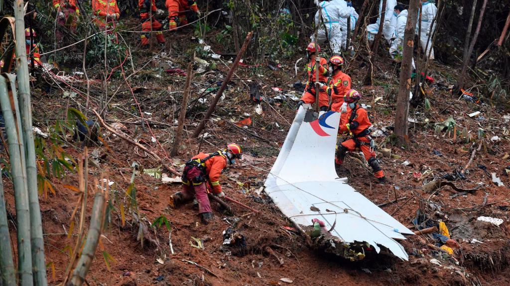 Recent information regarding the 2022 plane crash in China indicates a confrontation in the cockpit and a loss of fuel.