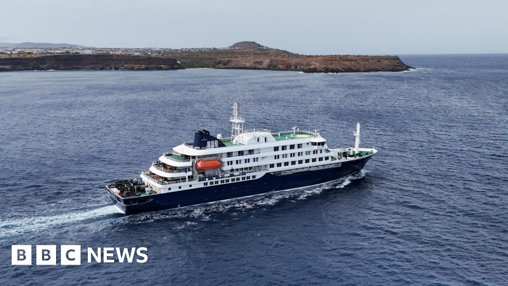 UK travelers from virus-affected cruise ship to quarantine in Wirral