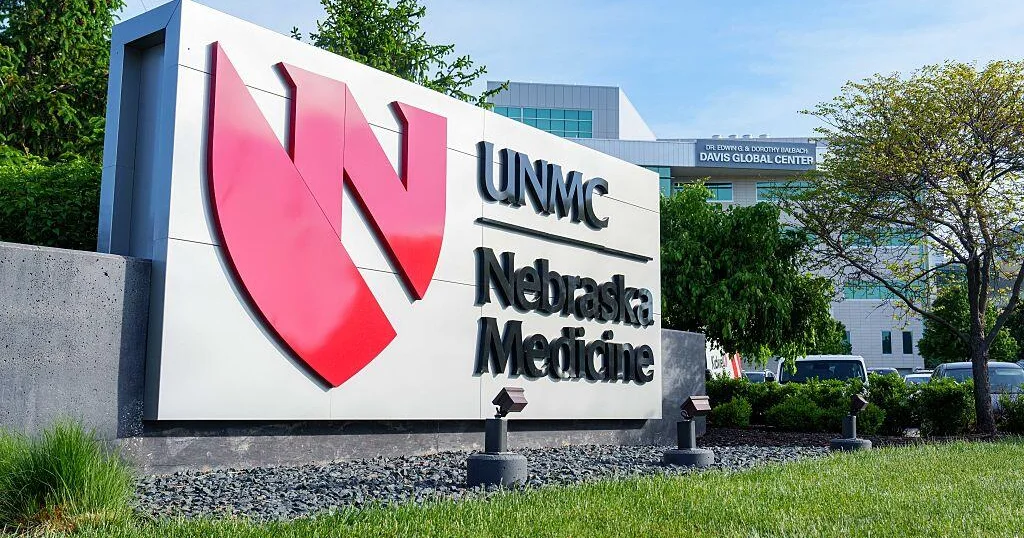 U.S. travelers from a cruise ship affected by hantavirus are being relocated to a quarantine facility in Nebraska for monitoring.